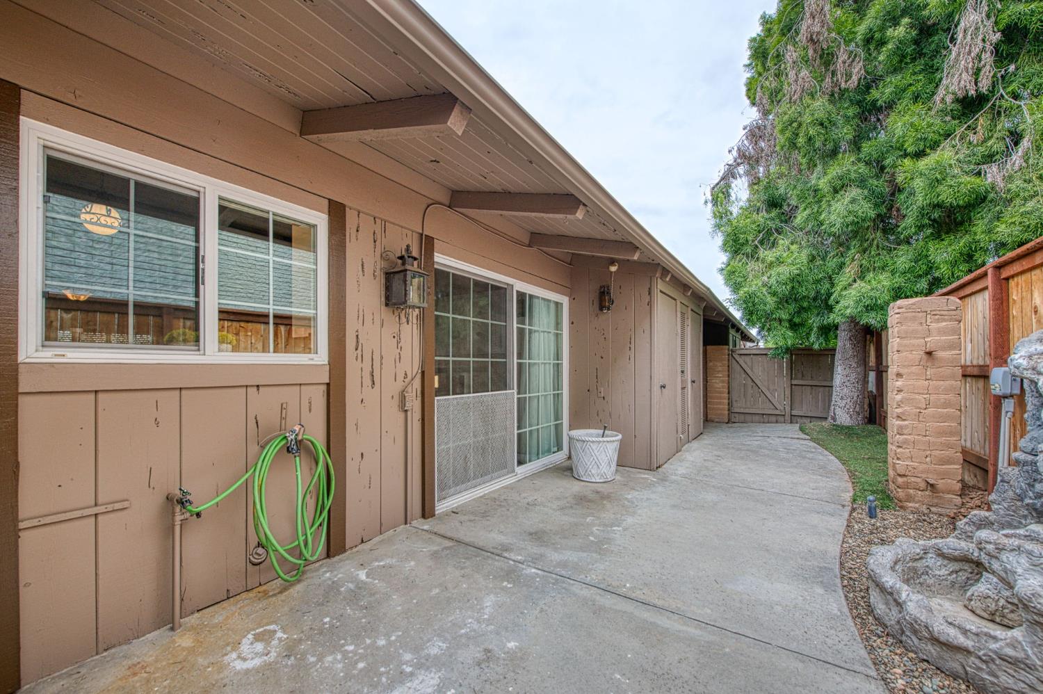 5052 N Wishon Ave #C, Fresno, CA 93704