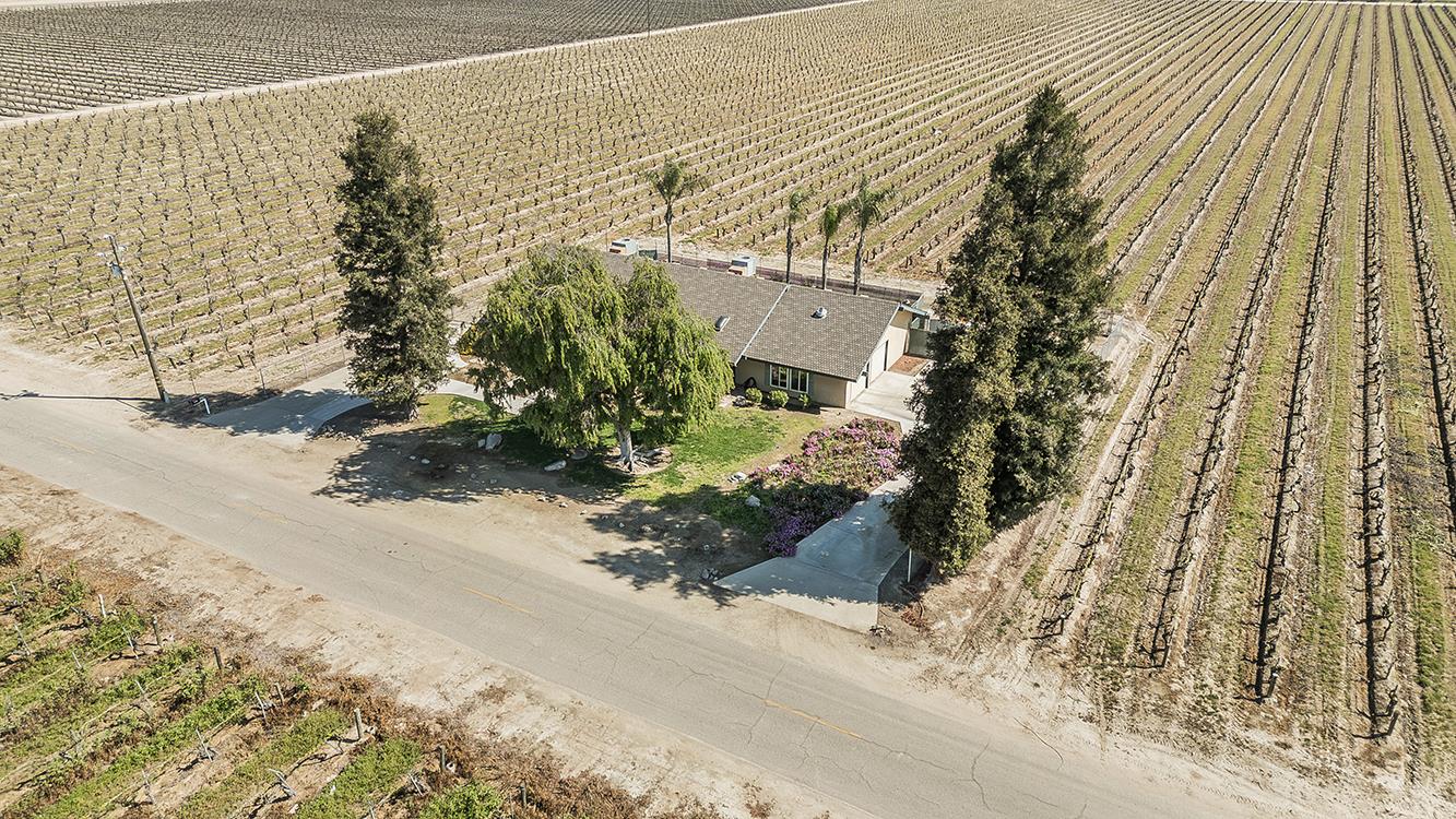 5290 N Bishop Ave, Fresno, CA 93723