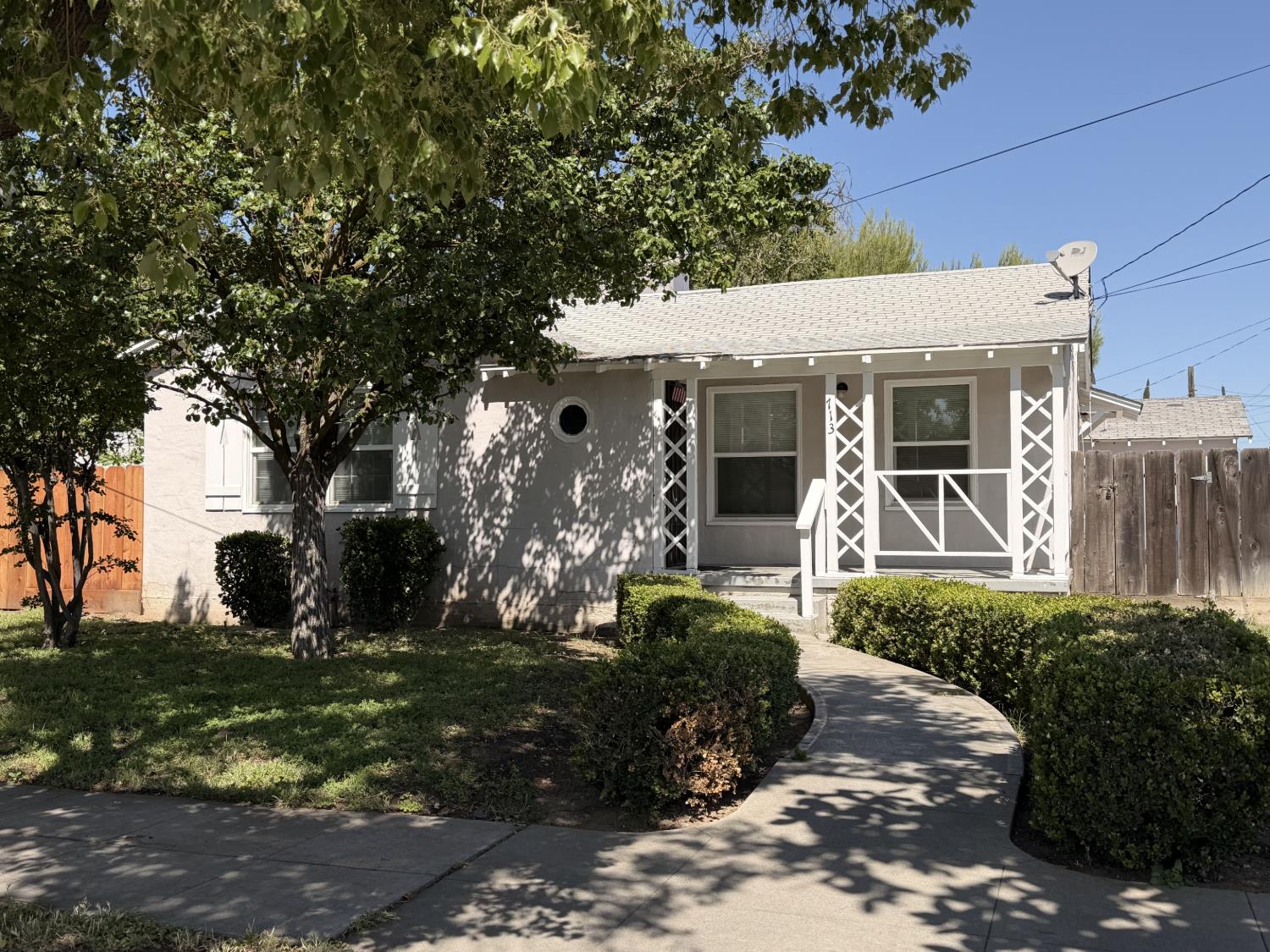 713 W 4Th St, Madera, CA 93637
