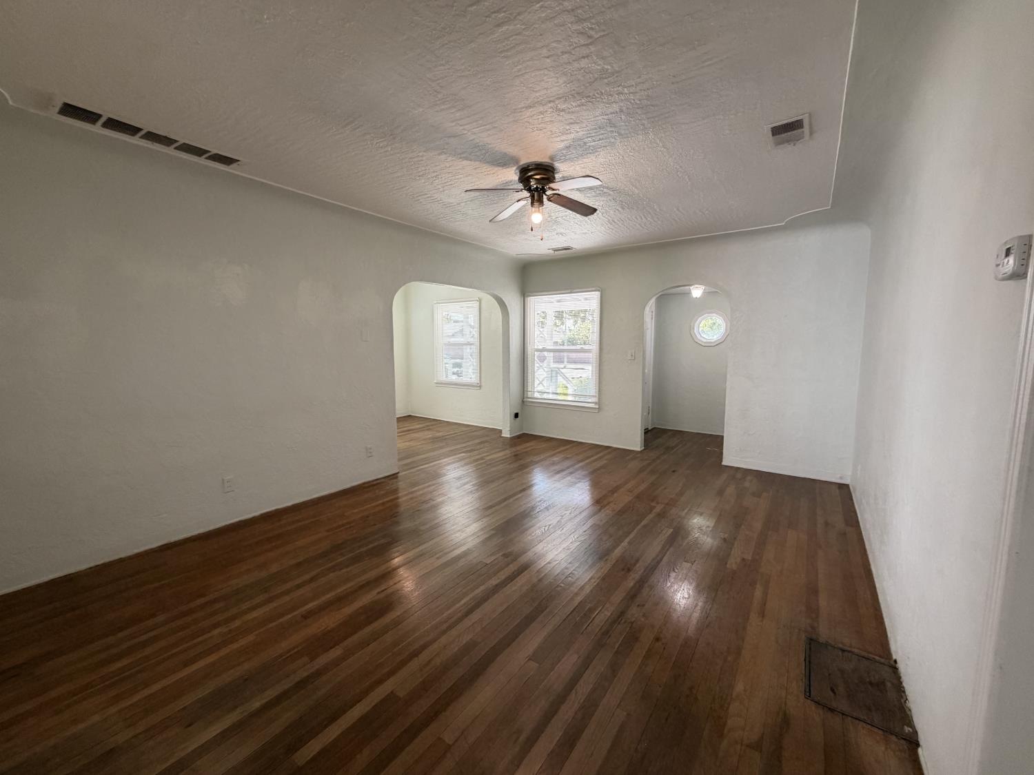713 W 4Th St, Madera, CA 93637