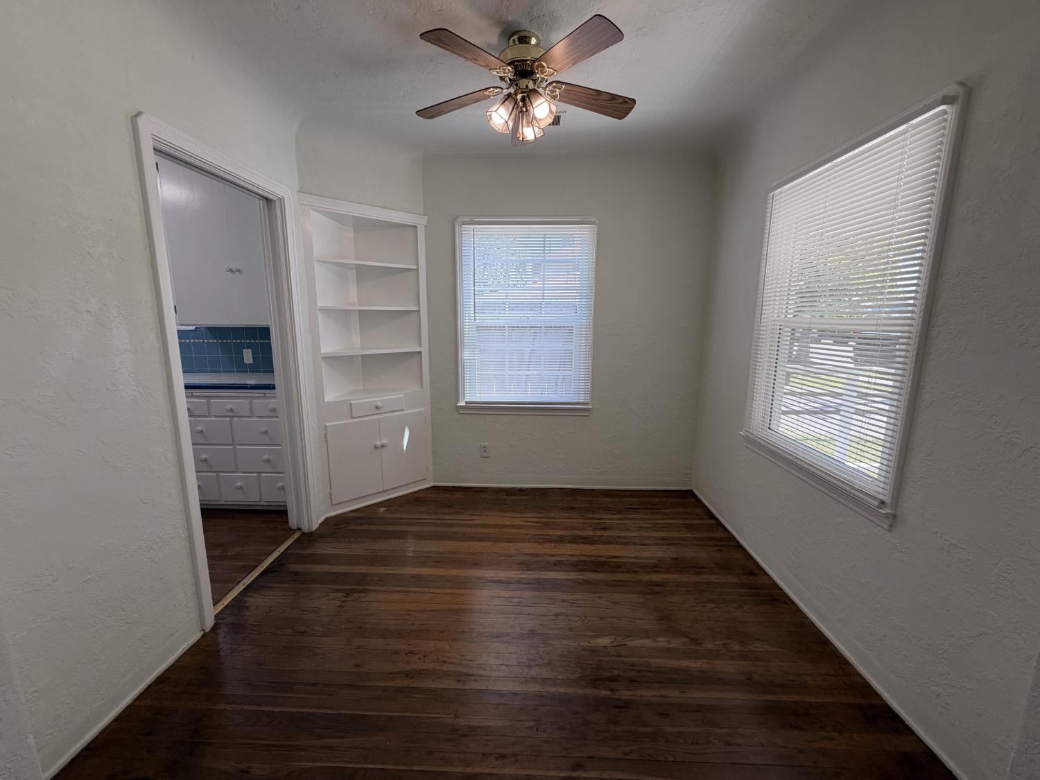 713 W 4Th St, Madera, CA 93637