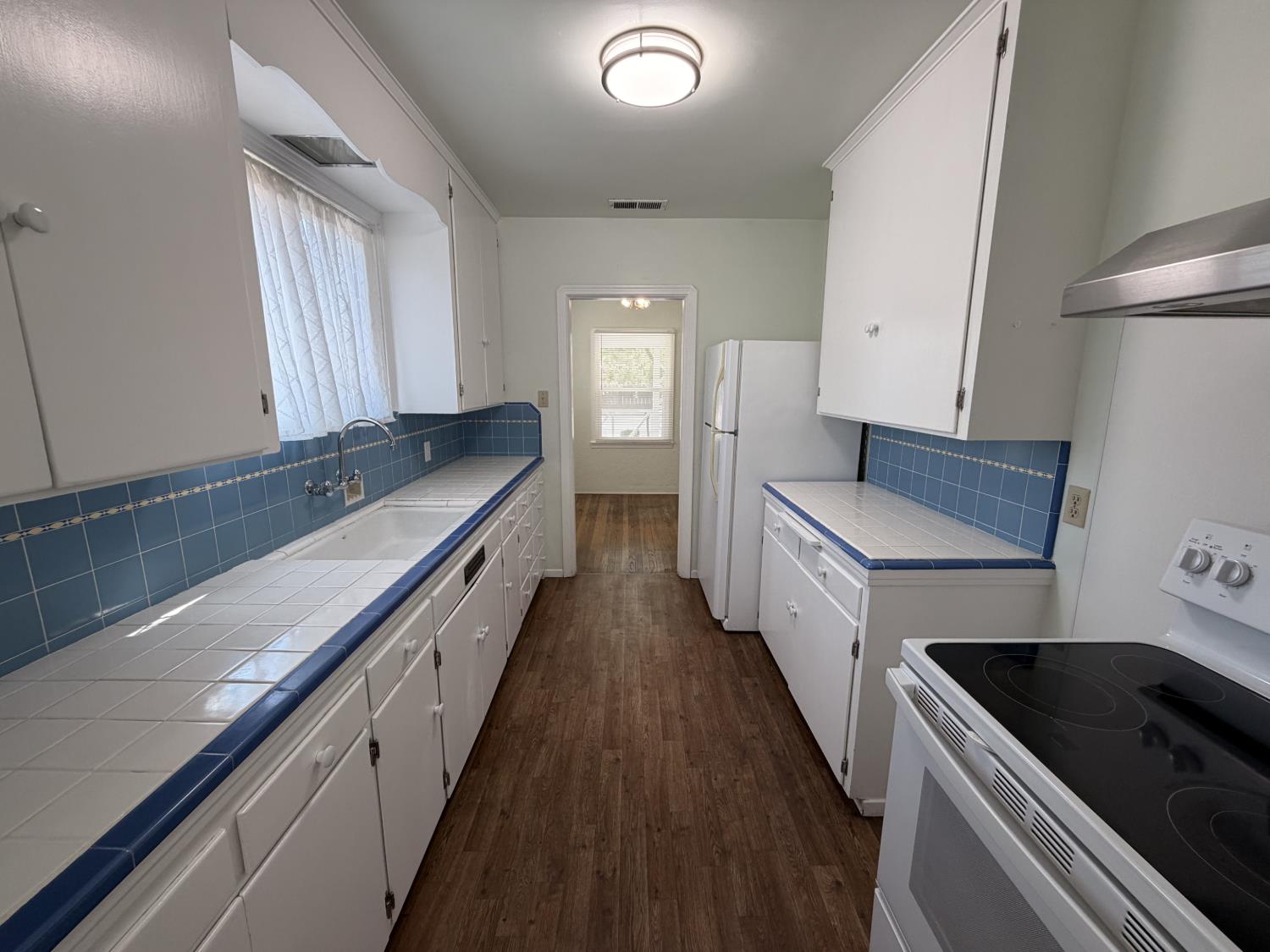 713 W 4Th St, Madera, CA 93637