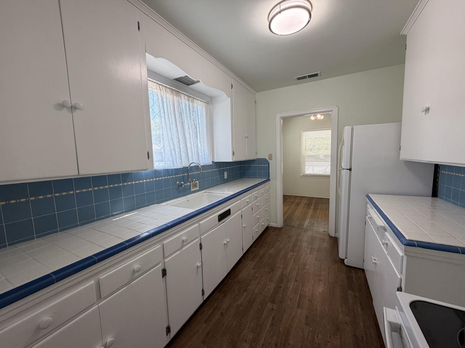 713 W 4Th St, Madera, CA 93637