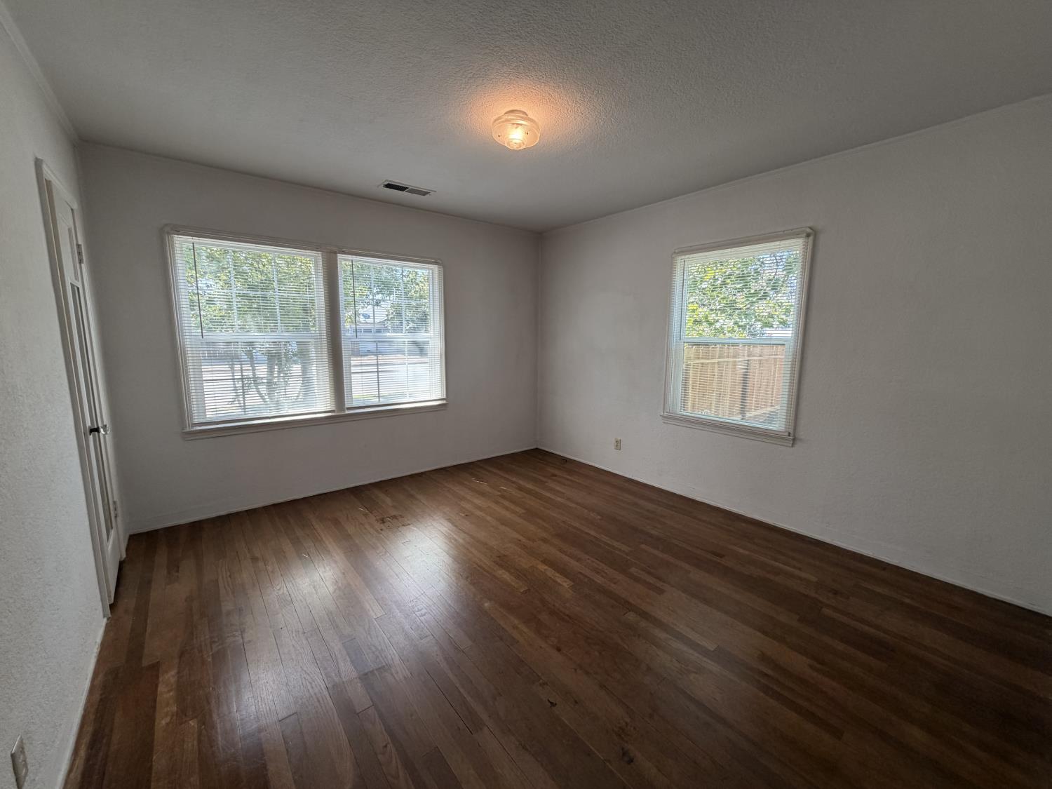 713 W 4Th St, Madera, CA 93637