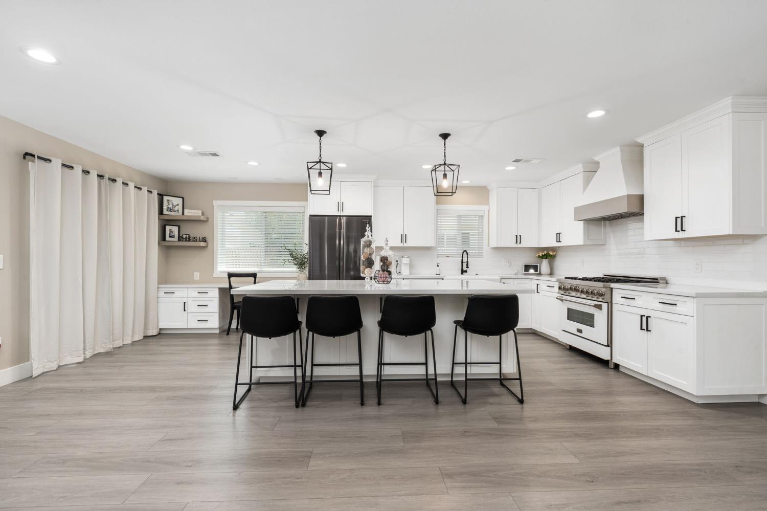 6220 S Clara Ave, Fresno, CA 93706