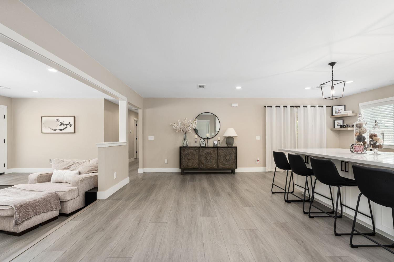 6220 S Clara Ave, Fresno, CA 93706