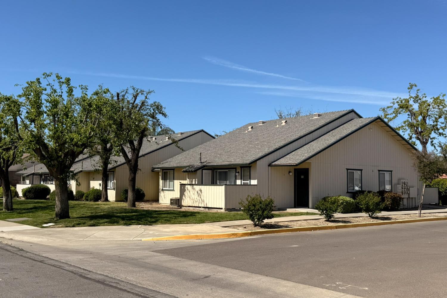 400 W Forest Ave, Coalinga, CA 93210