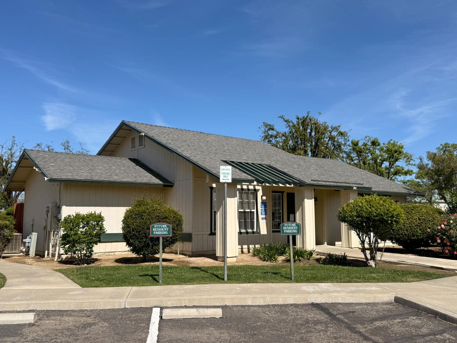 400 W Forest Ave, Coalinga, CA 93210