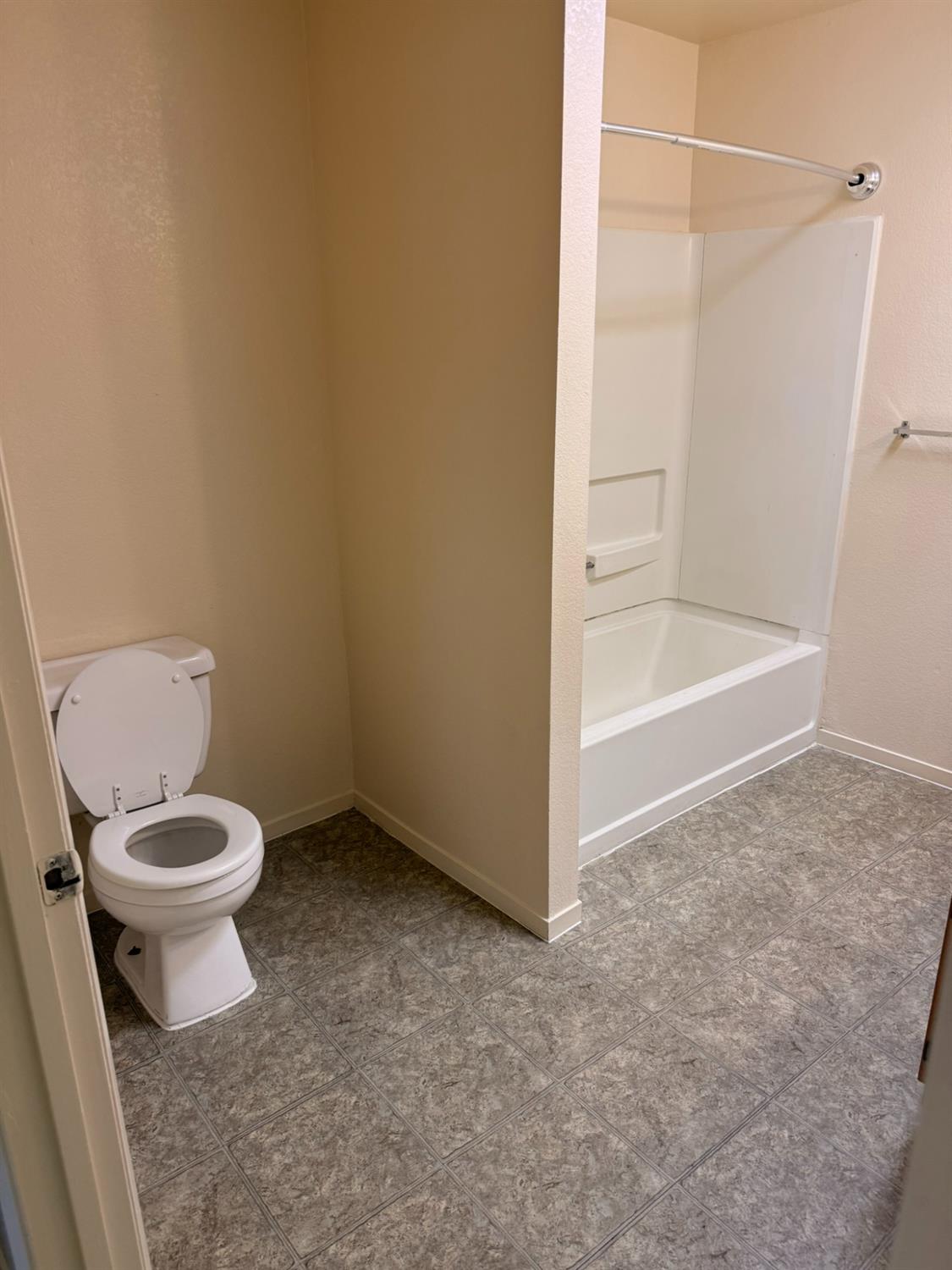 400 W Forest Ave, Coalinga, CA 93210