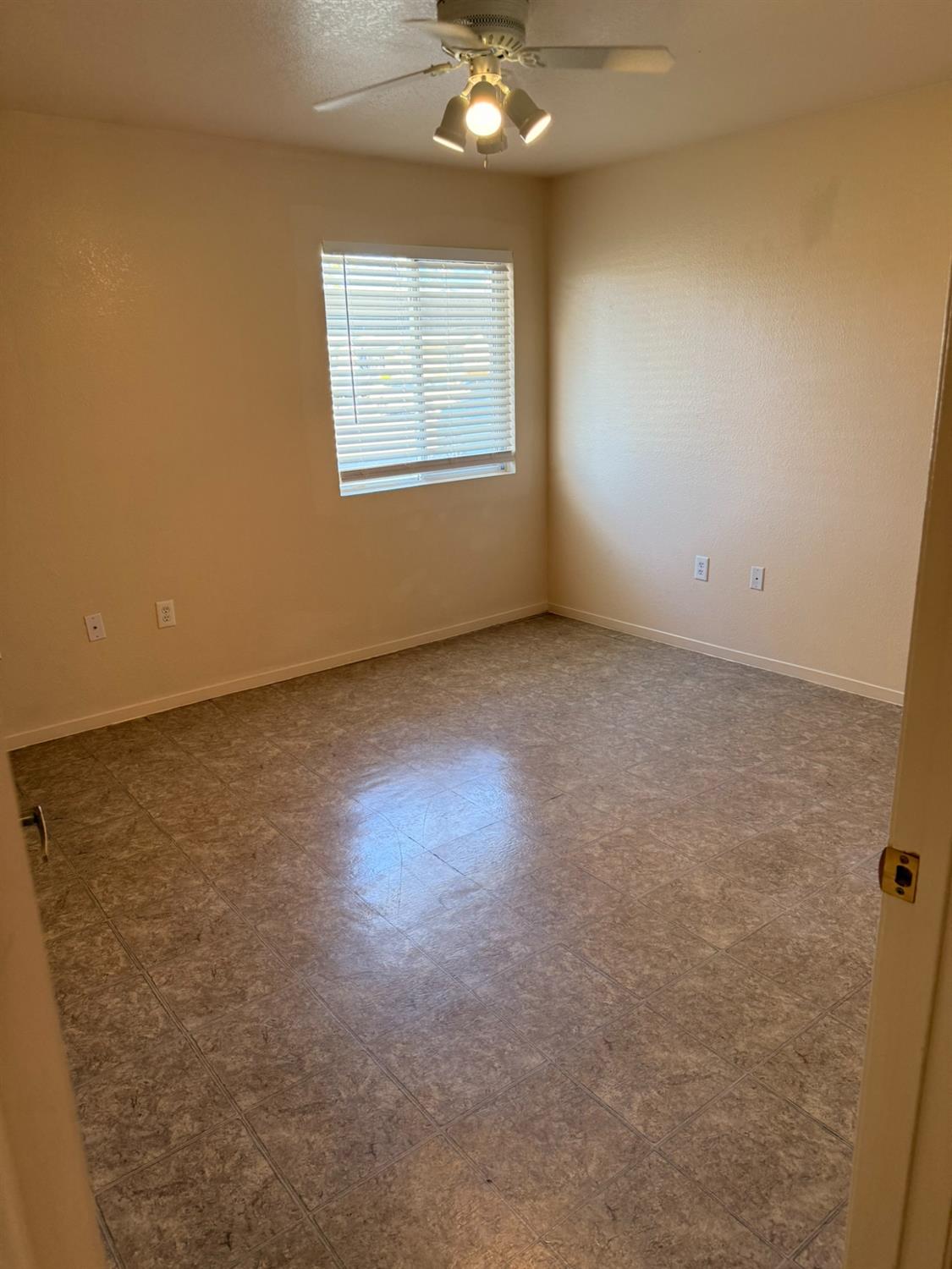 400 W Forest Ave, Coalinga, CA 93210