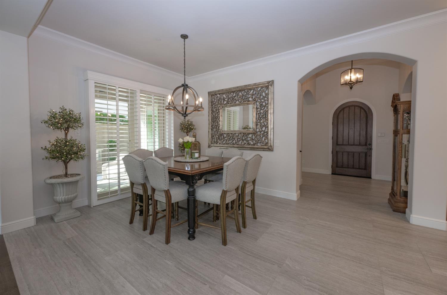 1863 E Calle Verde Way, Fresno, CA 93730