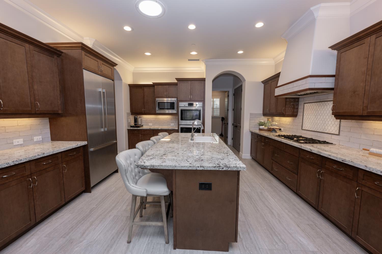 1863 E Calle Verde Way, Fresno, CA 93730