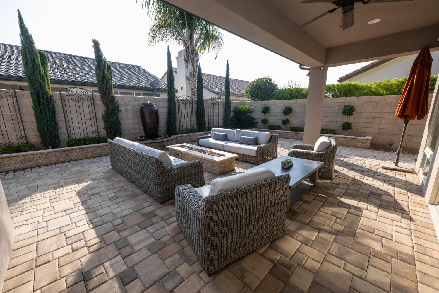 1863 E Calle Verde Way, Fresno, CA 93730