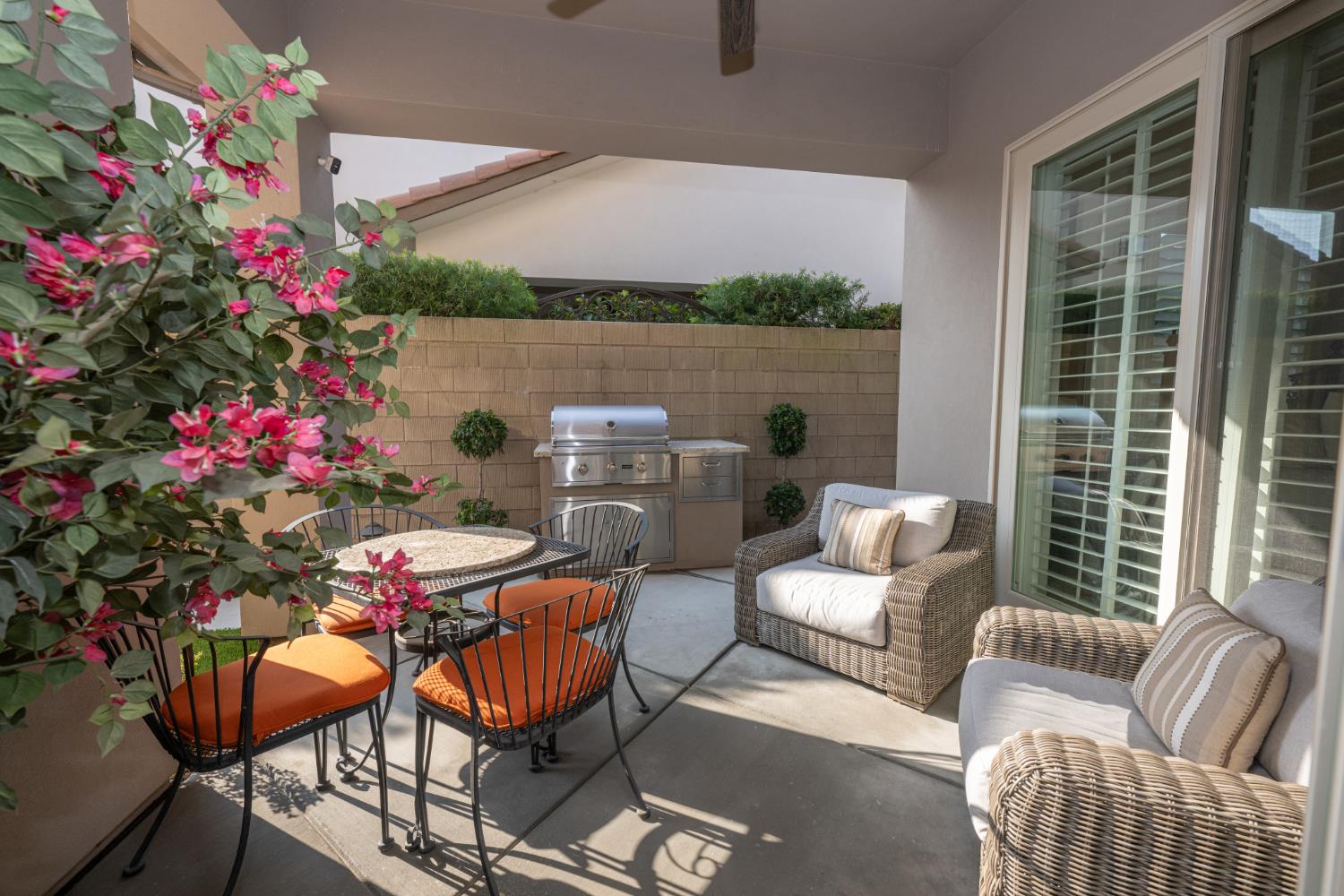 1863 E Calle Verde Way, Fresno, CA 93730