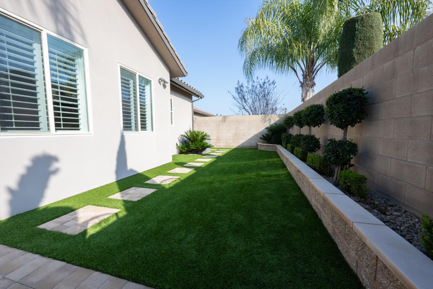 1863 E Calle Verde Way, Fresno, CA 93730