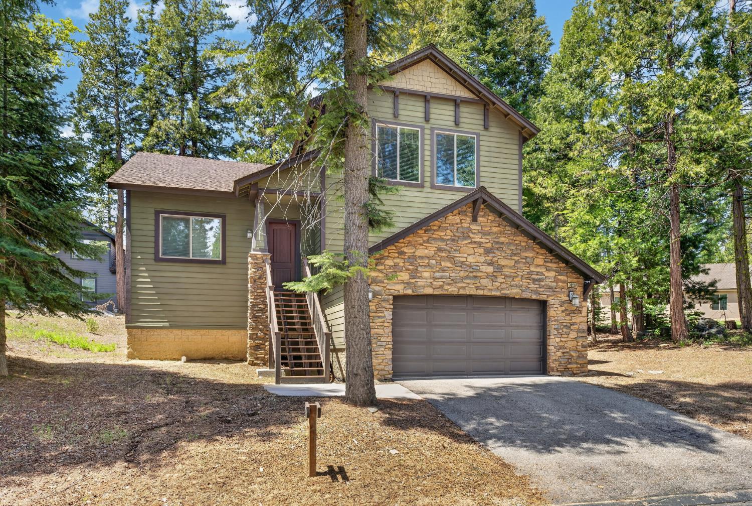 39597 Sunrock Ln, Shaver Lake, CA 93664