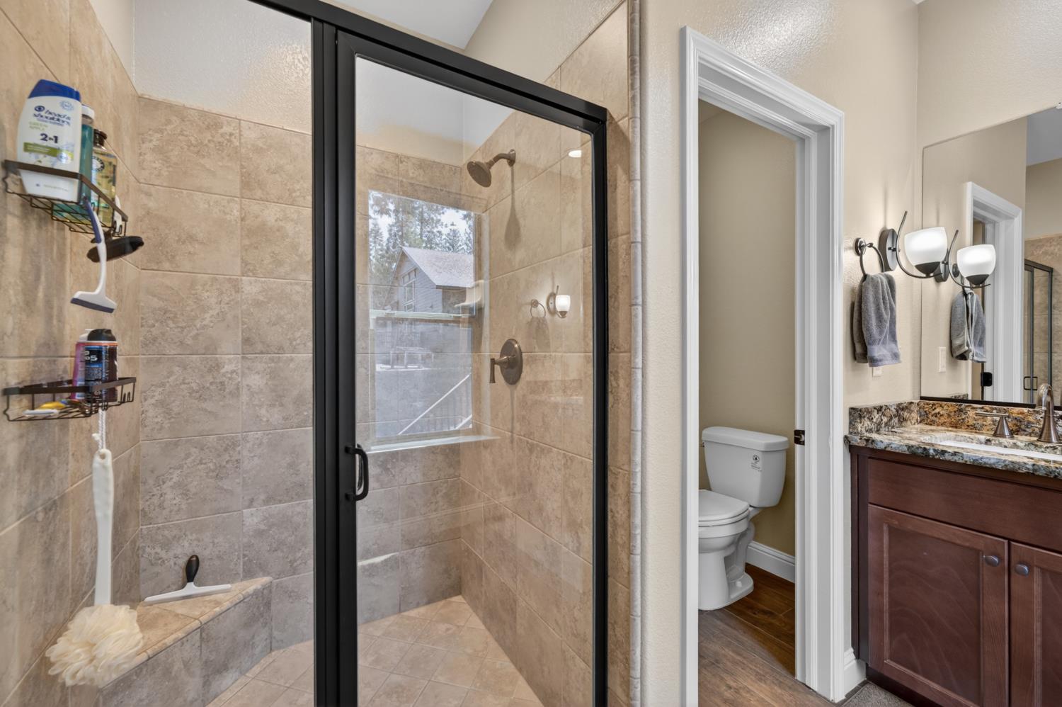39597 Sunrock Ln, Shaver Lake, CA 93664