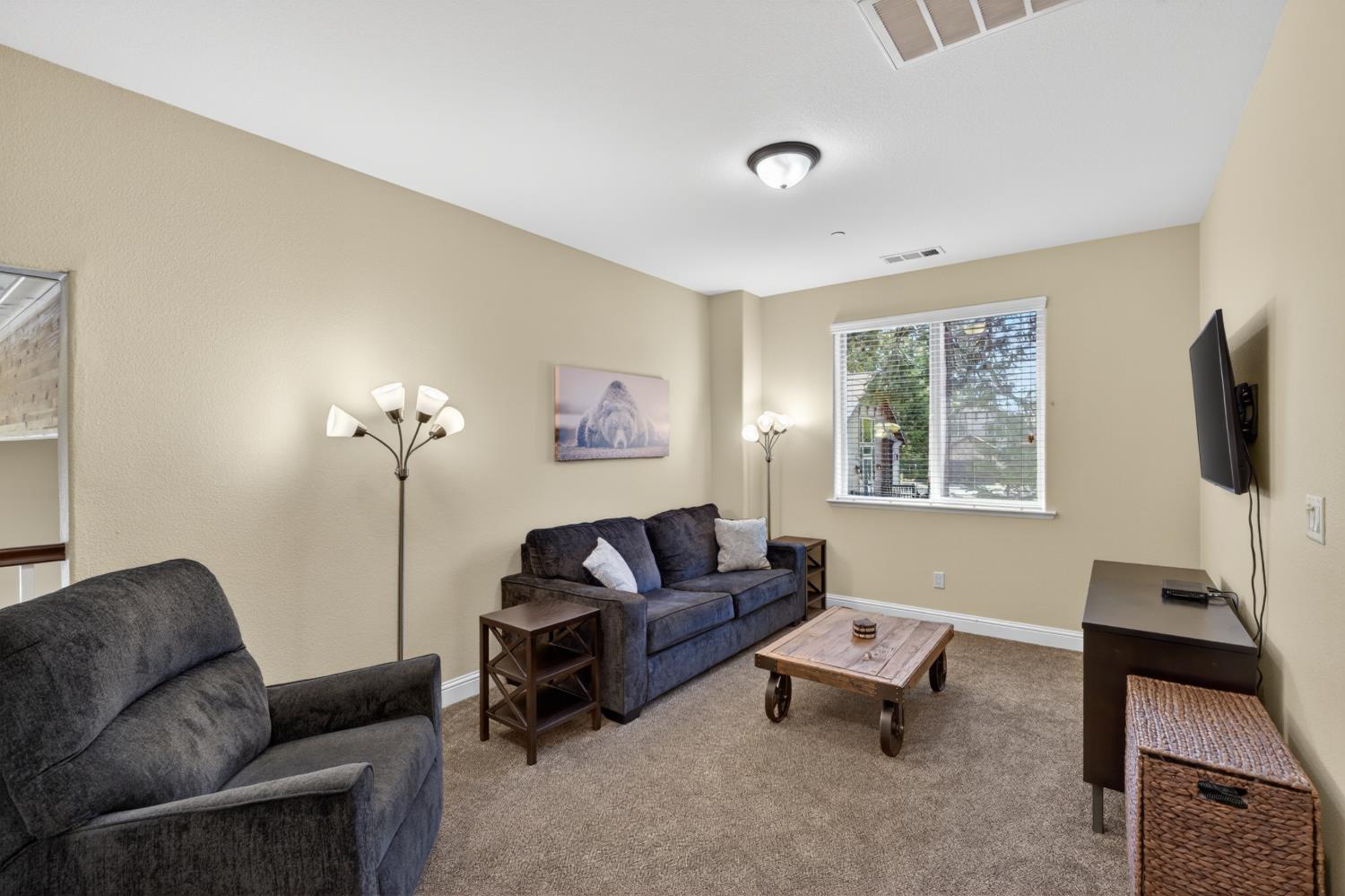 39597 Sunrock Ln, Shaver Lake, CA 93664