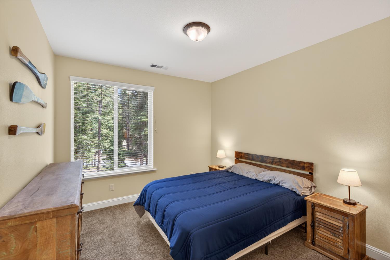 39597 Sunrock Ln, Shaver Lake, CA 93664