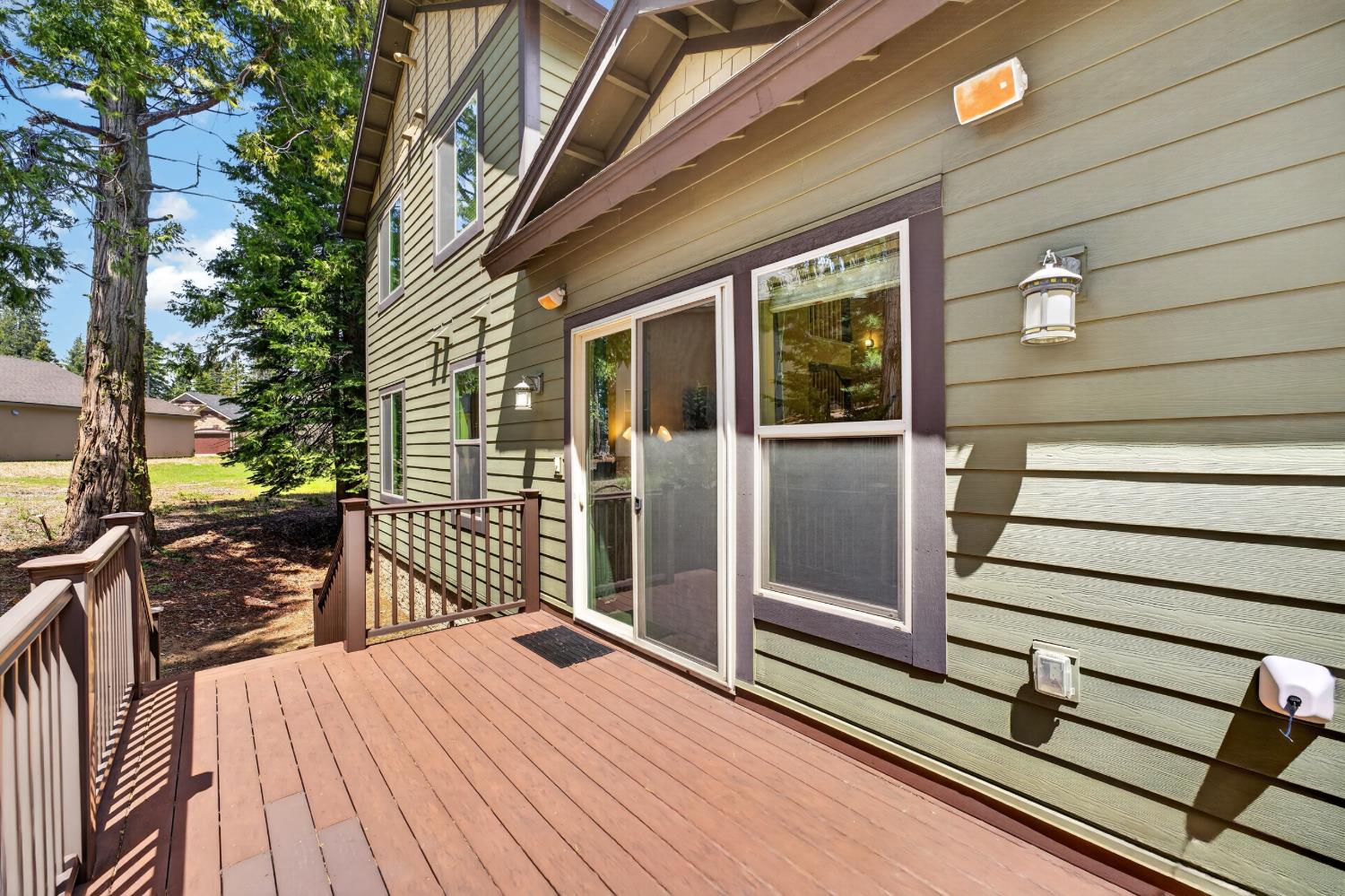 39597 Sunrock Ln, Shaver Lake, CA 93664