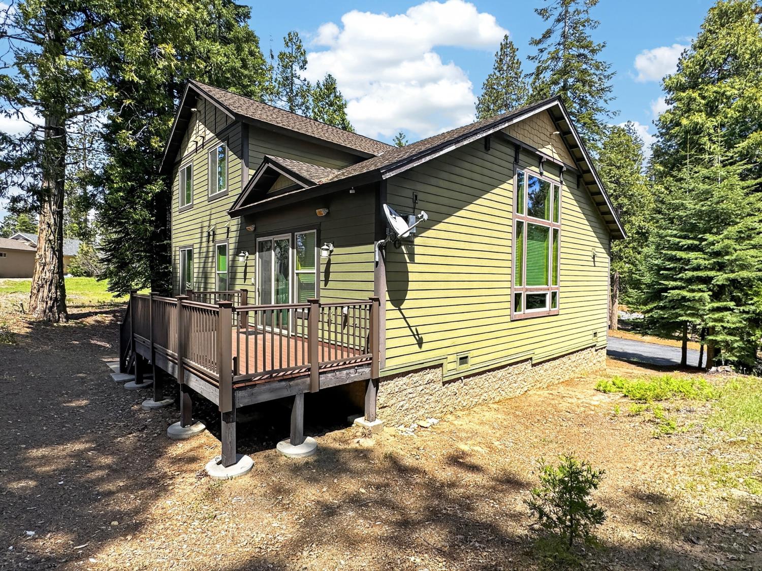 39597 Sunrock Ln, Shaver Lake, CA 93664