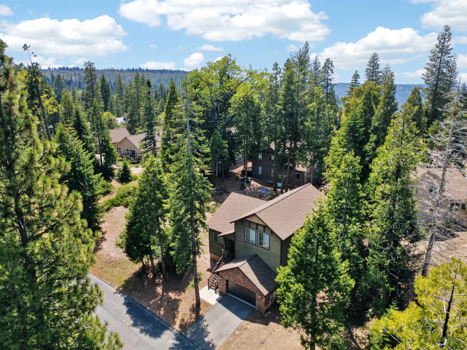 39597 Sunrock Ln, Shaver Lake, CA 93664