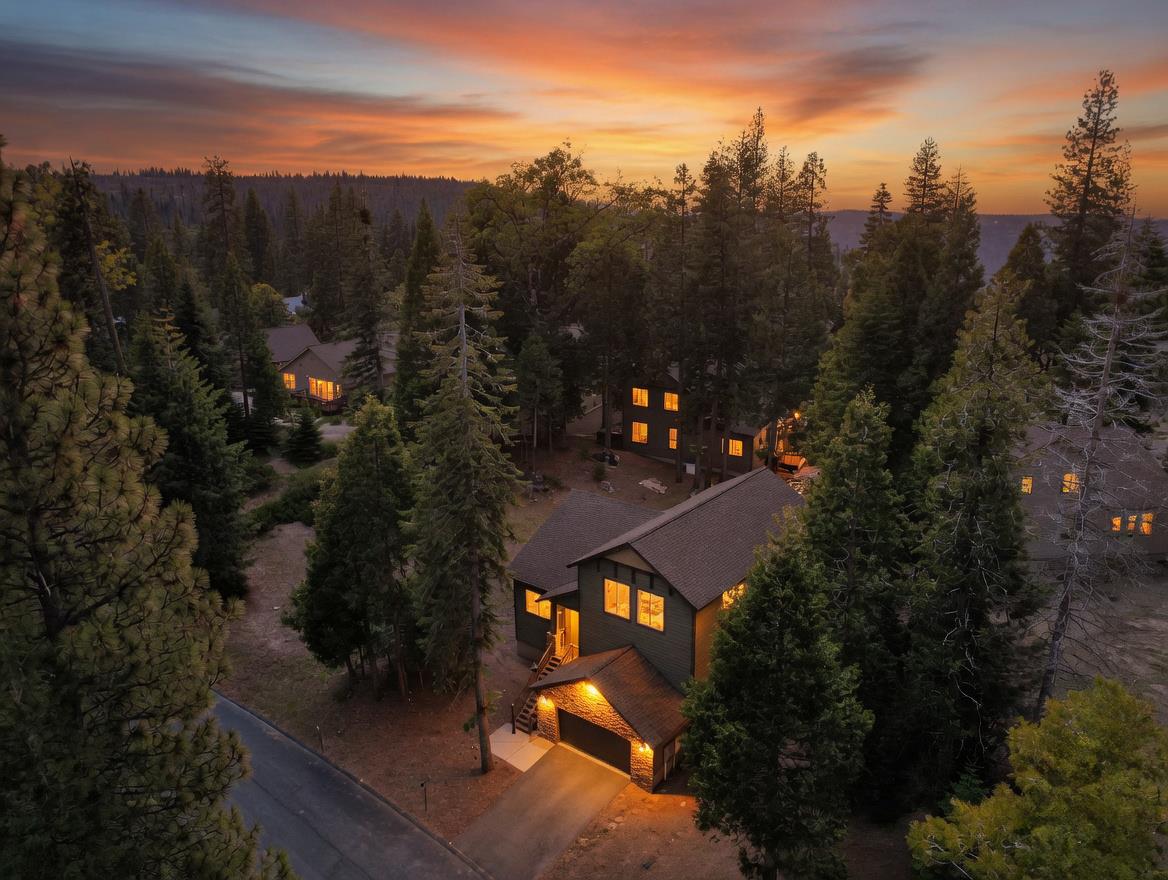 39597 Sunrock Ln, Shaver Lake, CA 93664