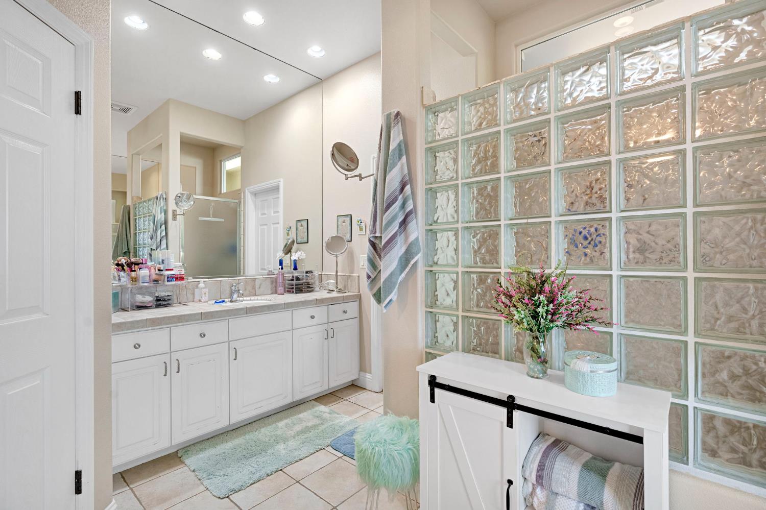 2572 Trenton Ave, Clovis, CA 93619