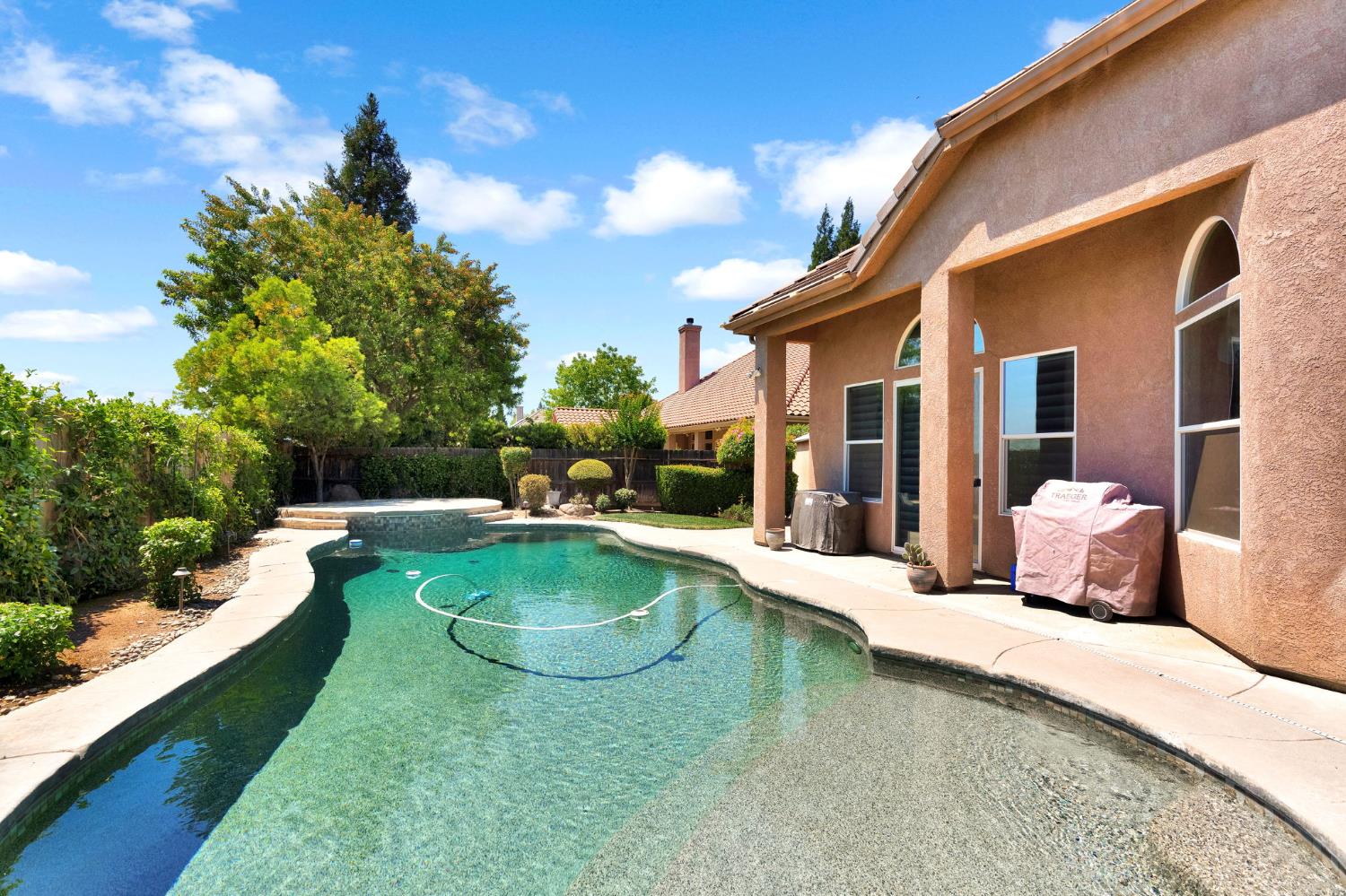 2572 Trenton Ave, Clovis, CA 93619