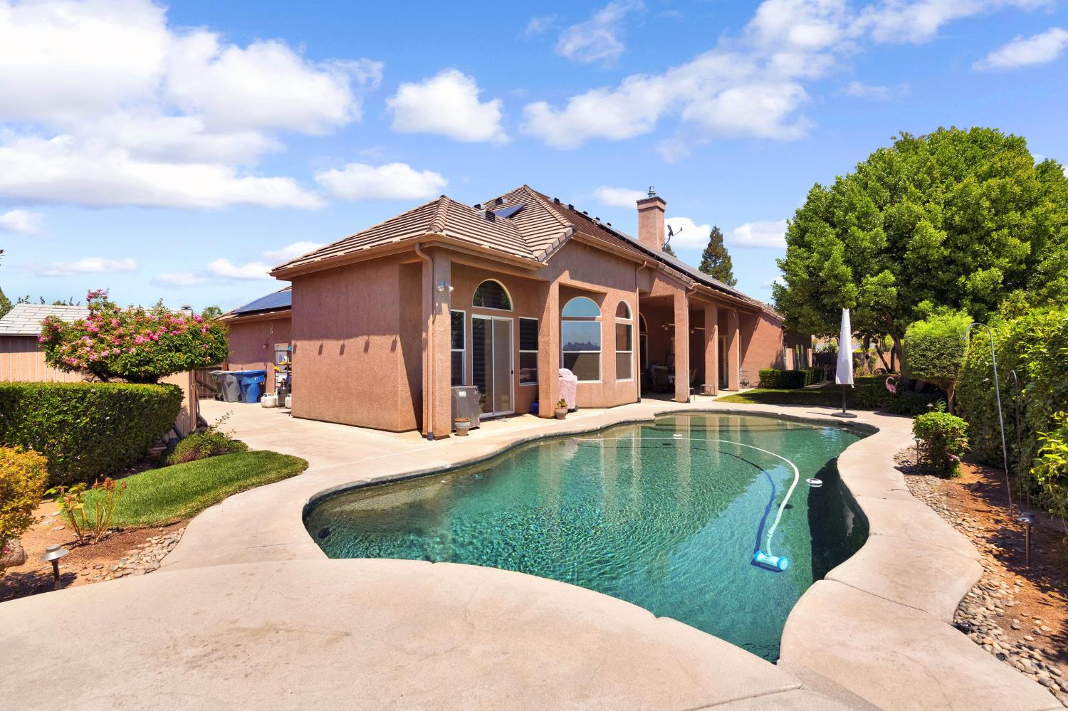 2572 Trenton Ave, Clovis, CA 93619