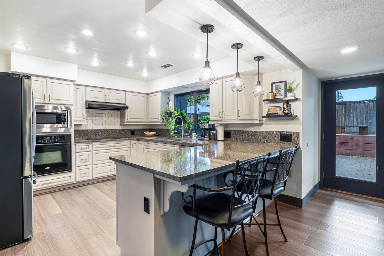 6638 N Marty Ave, Fresno, CA 93711