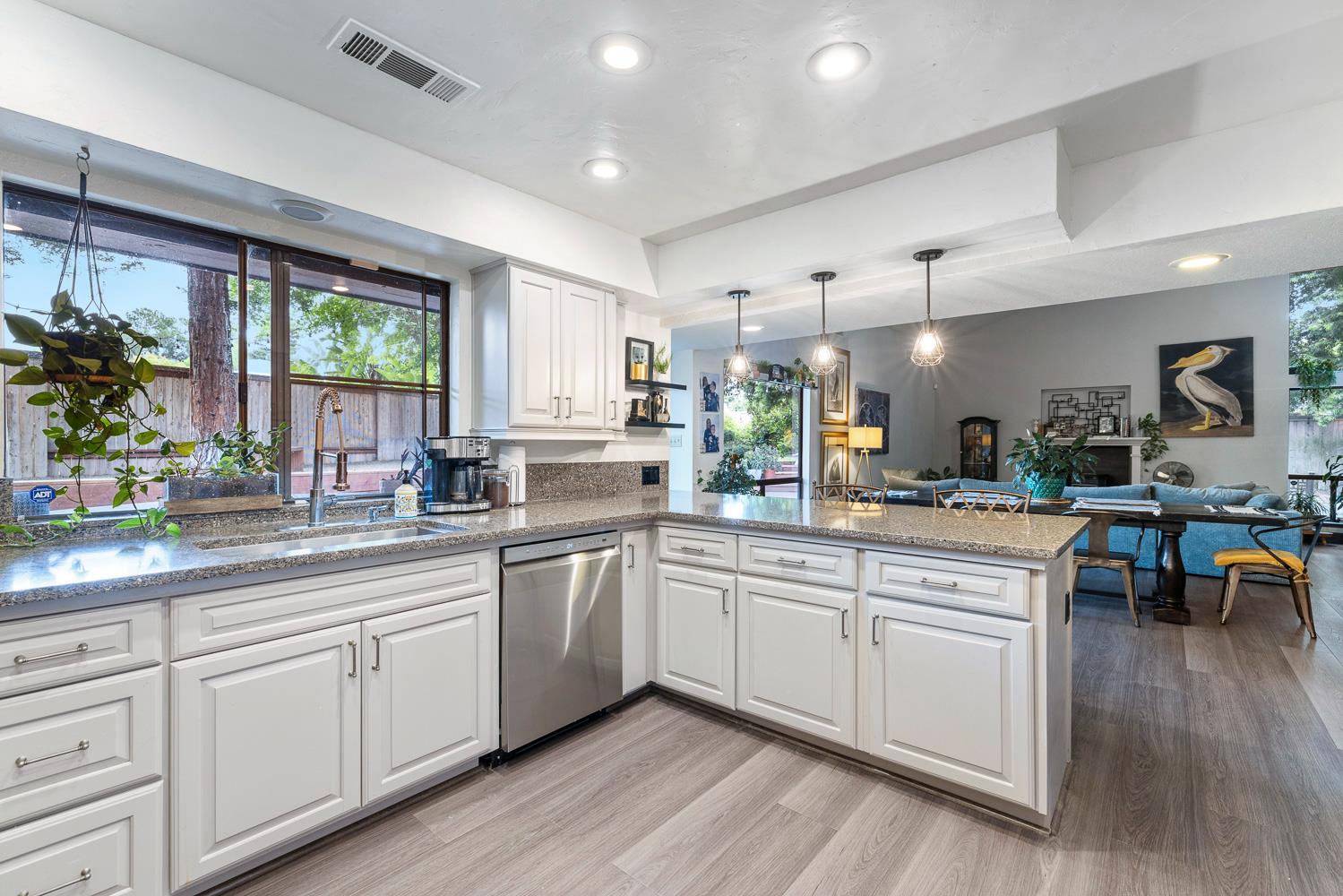 6638 N Marty Ave, Fresno, CA 93711