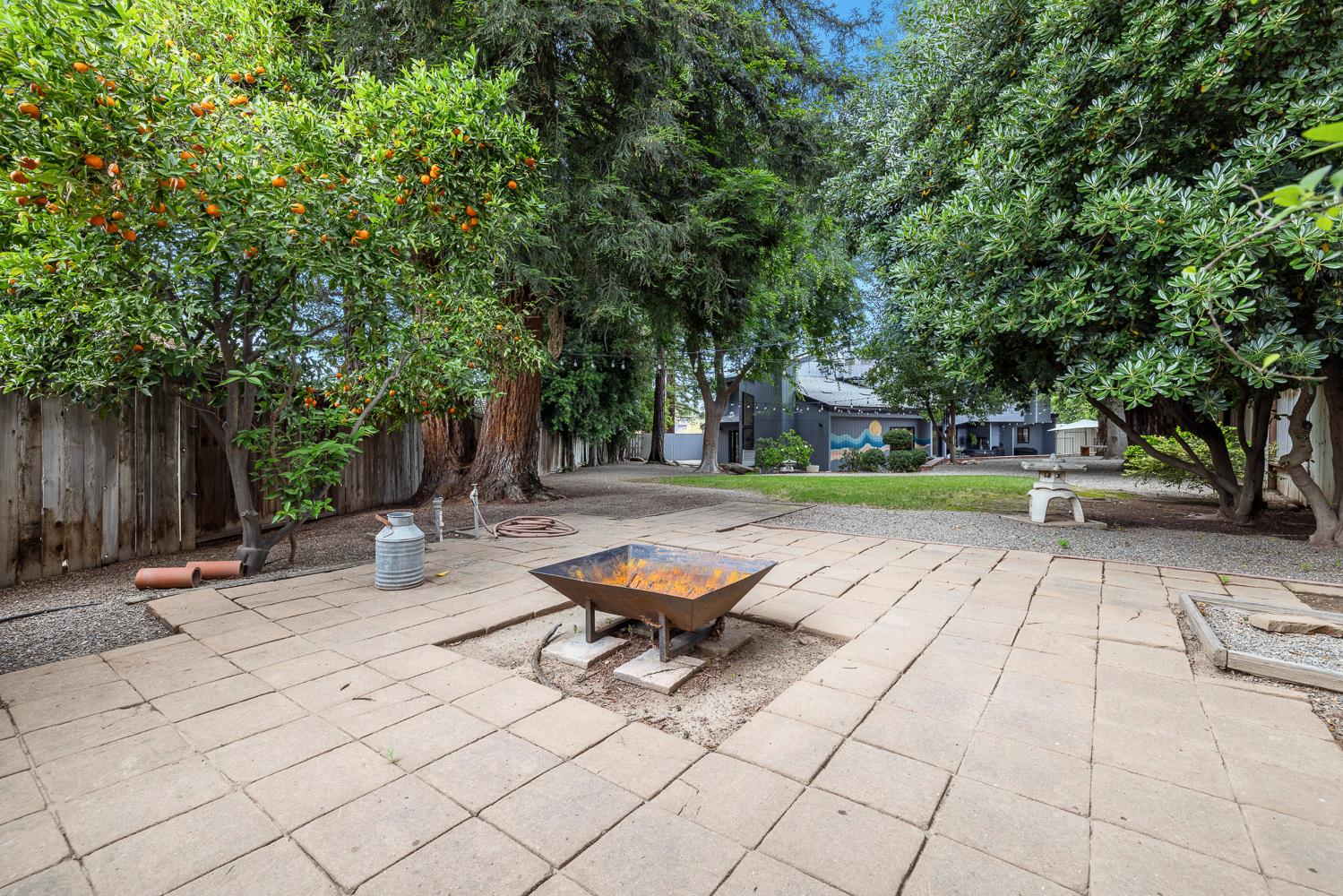 6638 N Marty Ave, Fresno, CA 93711