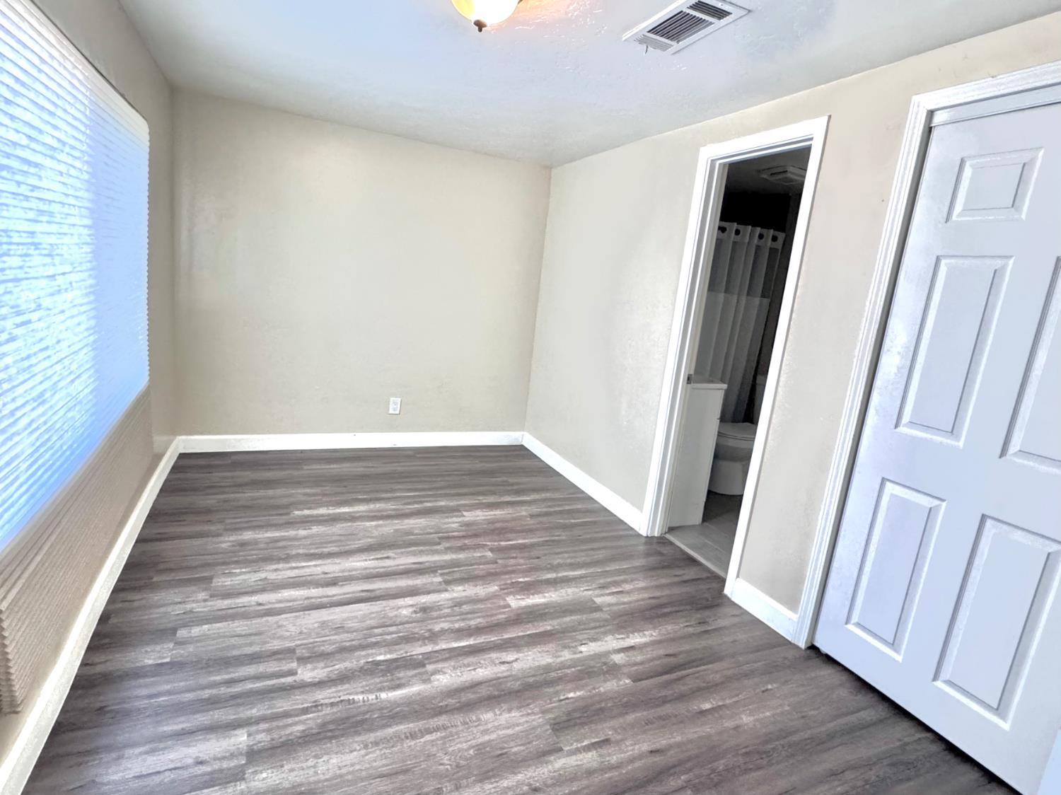 13936 Front St, Armona, CA 93202