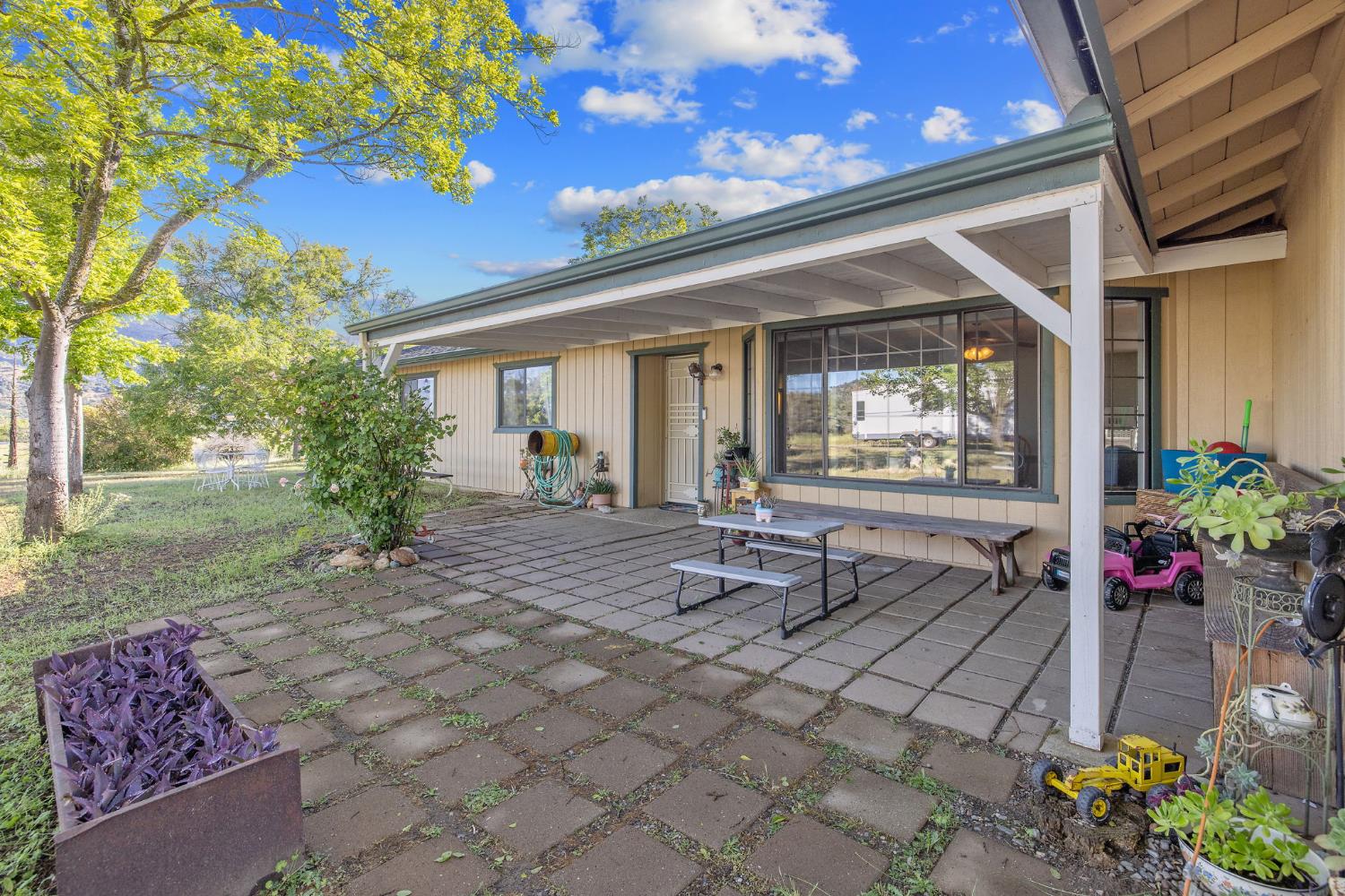 29478 Fallen Oak Rd, Tollhouse, CA 93667