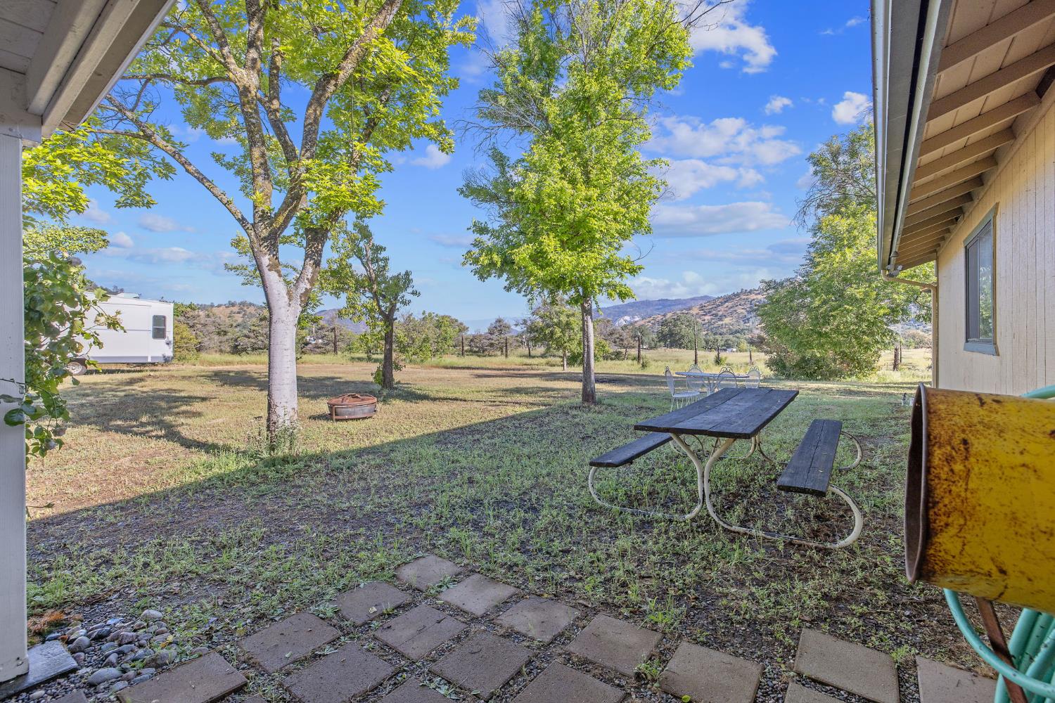 29478 Fallen Oak Rd, Tollhouse, CA 93667