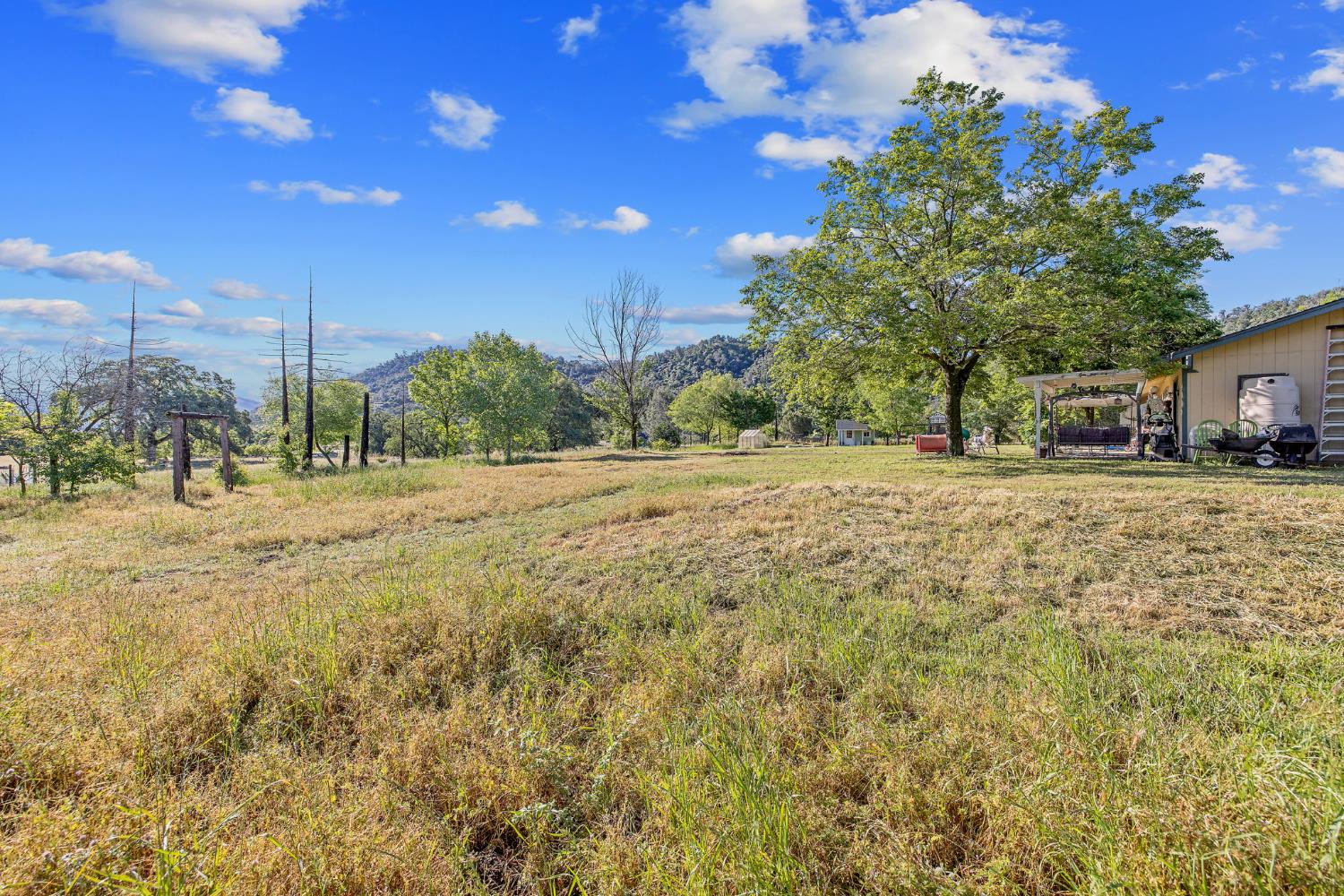 29478 Fallen Oak Rd, Tollhouse, CA 93667