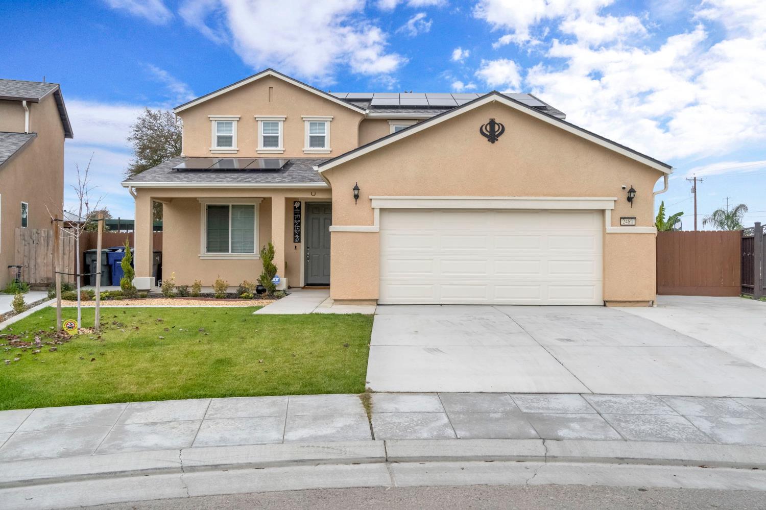 2481 N Pearwood Ave, Fresno, CA 93727