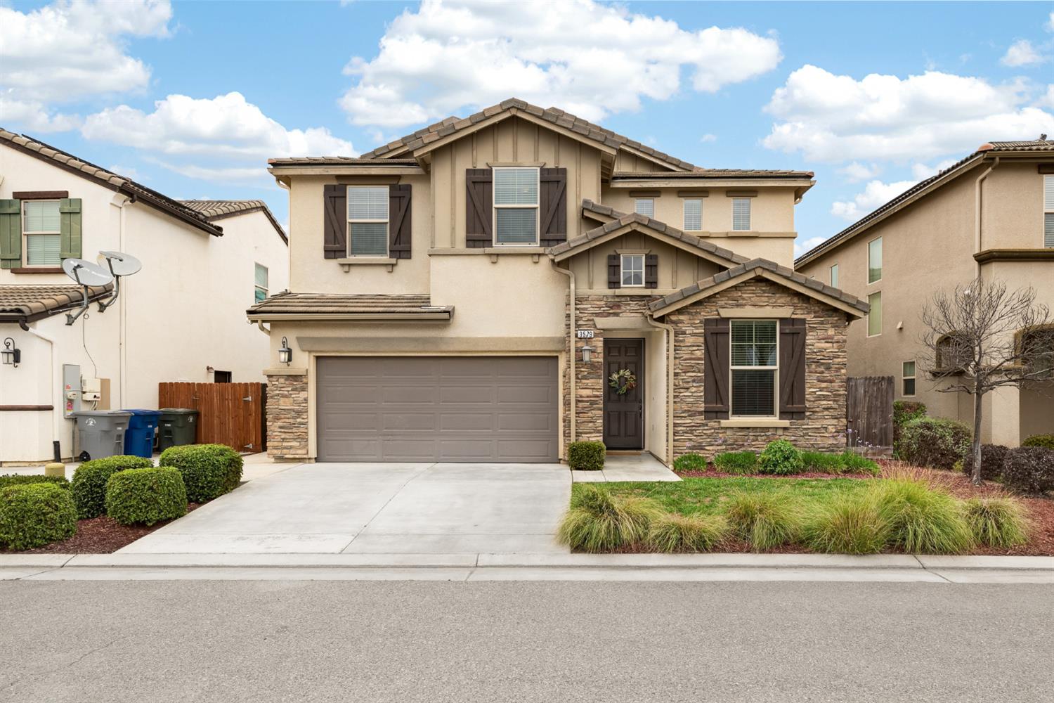 3579 Taylor Ln, Clovis, CA 93619