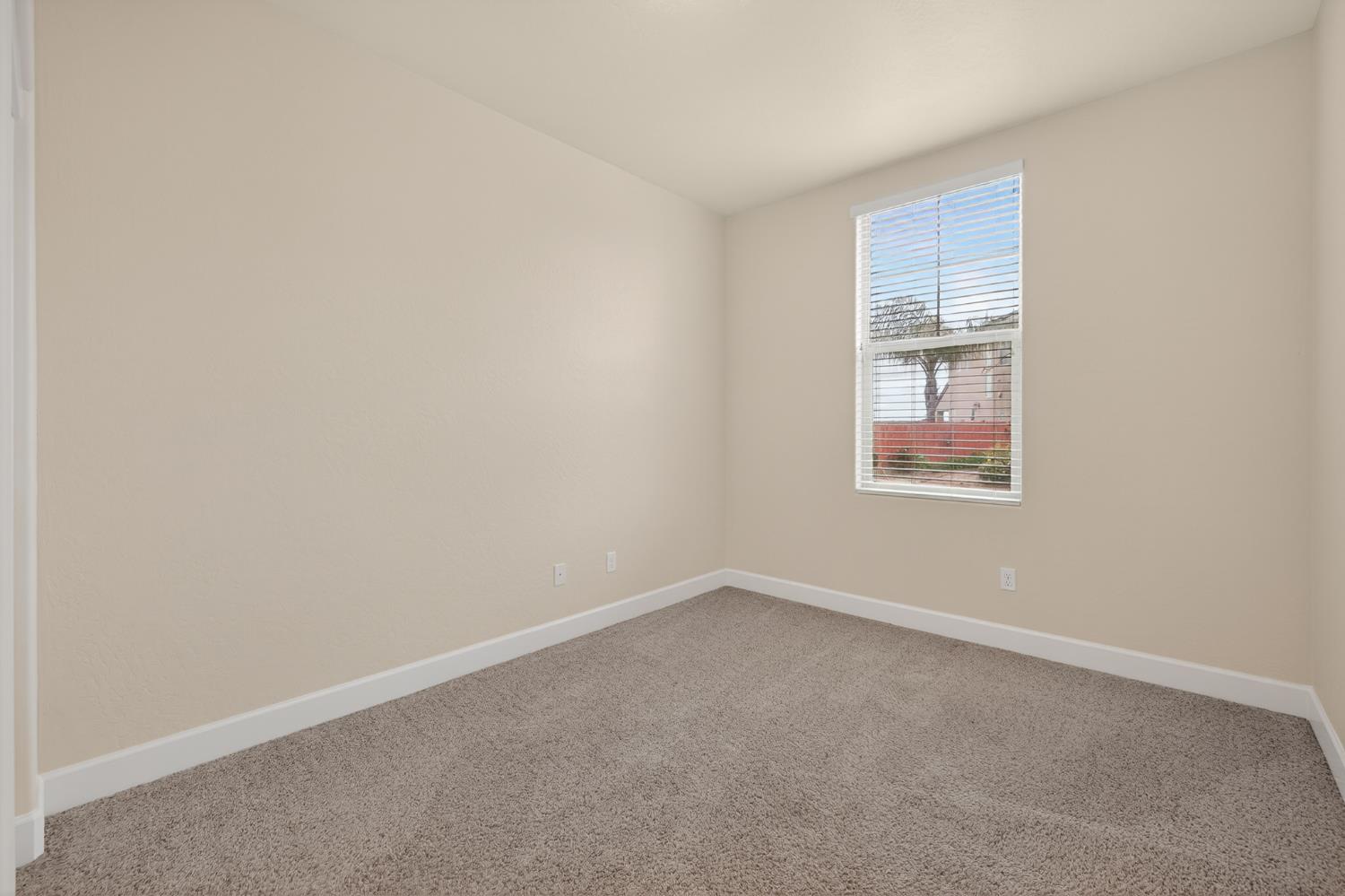 3579 Taylor Ln, Clovis, CA 93619