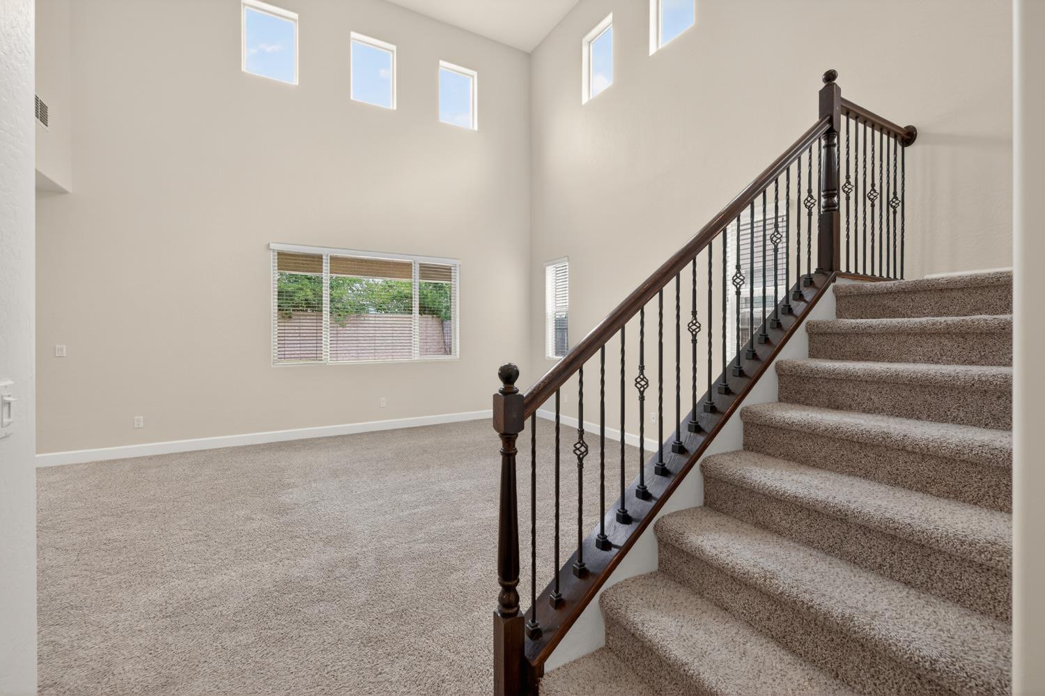 3579 Taylor Ln, Clovis, CA 93619