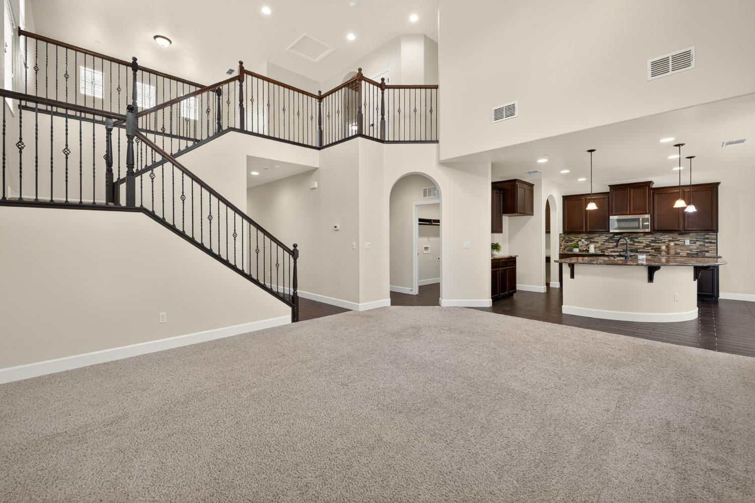 3579 Taylor Ln, Clovis, CA 93619