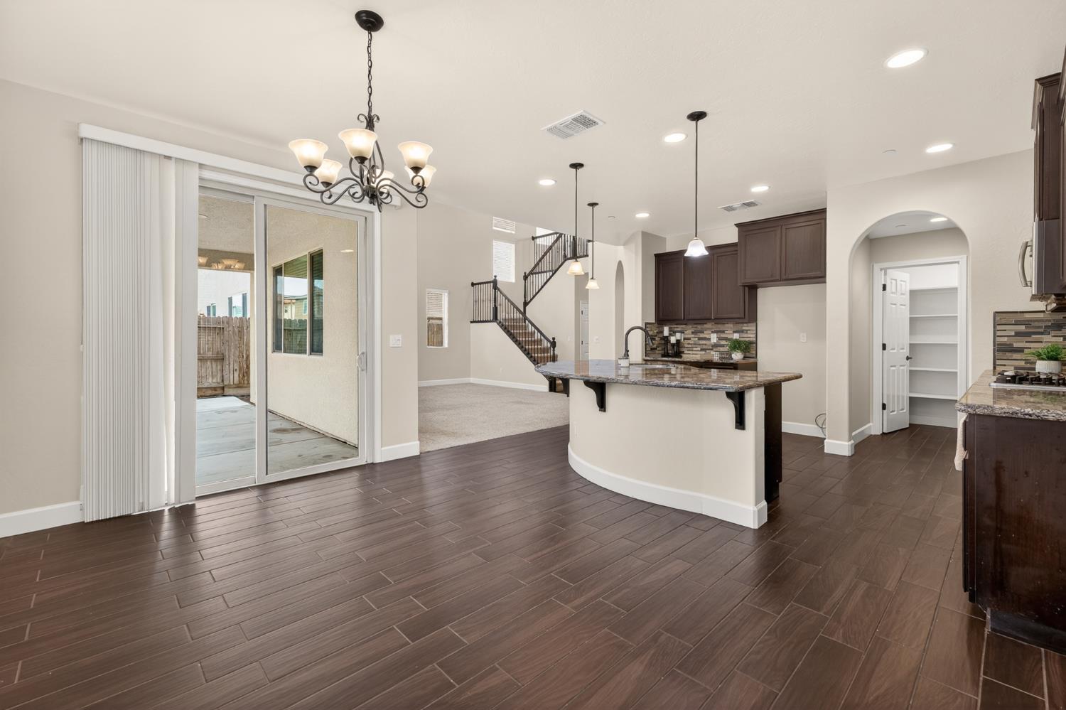 3579 Taylor Ln, Clovis, CA 93619