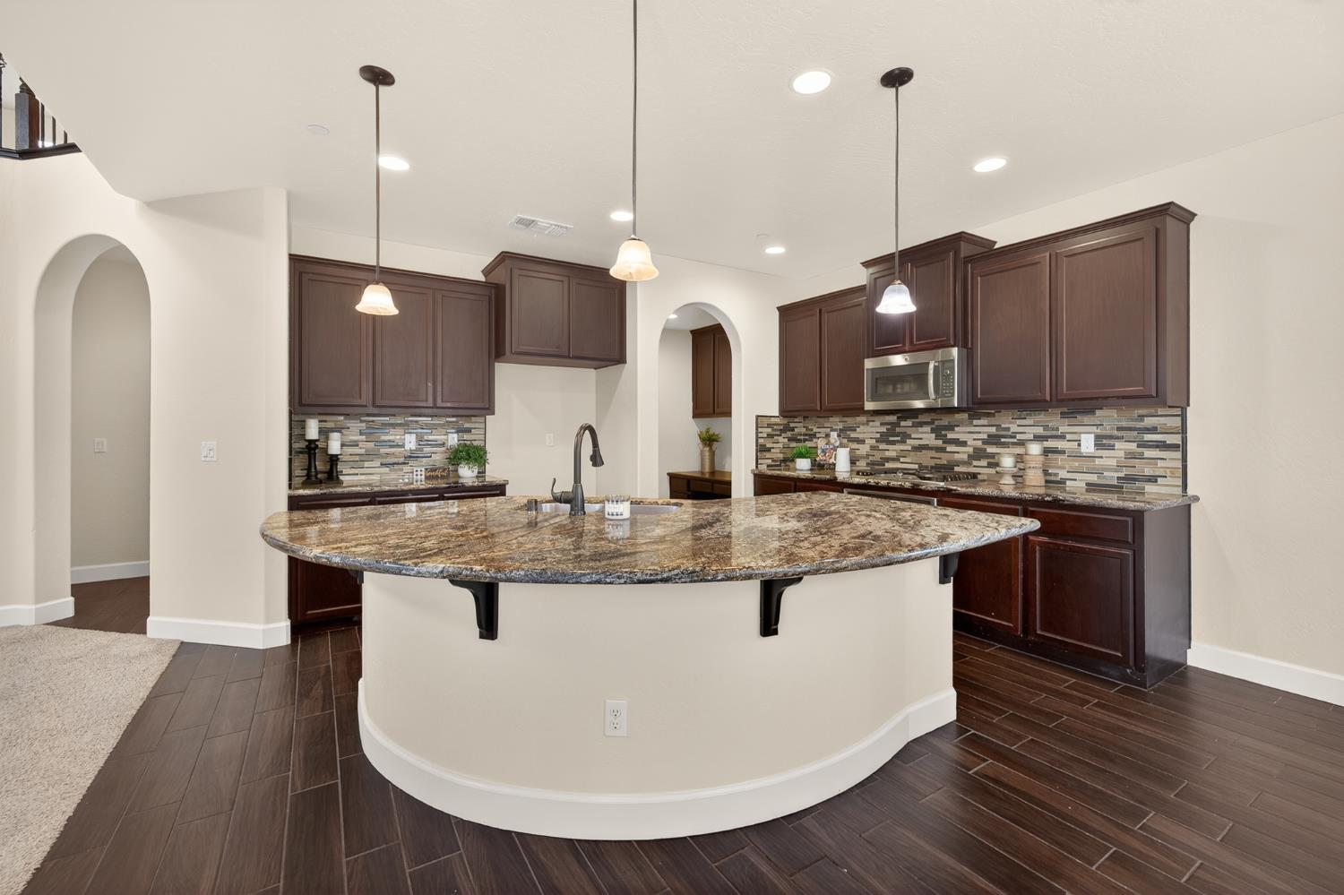 3579 Taylor Ln, Clovis, CA 93619