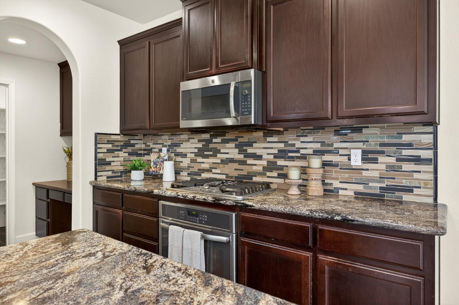 3579 Taylor Ln, Clovis, CA 93619