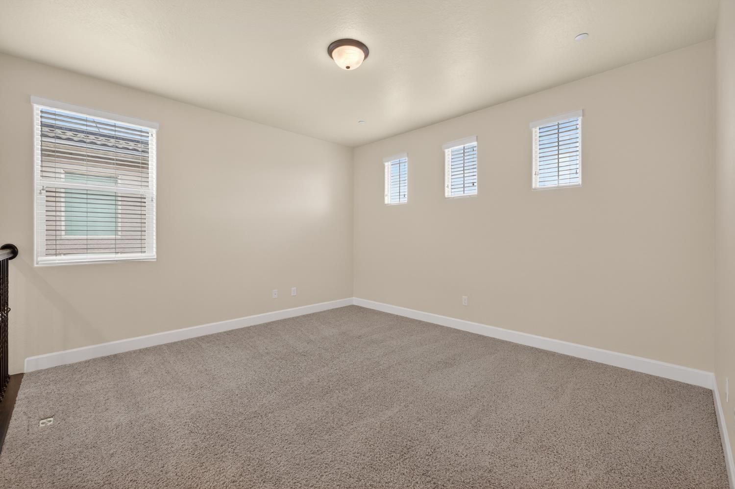 3579 Taylor Ln, Clovis, CA 93619