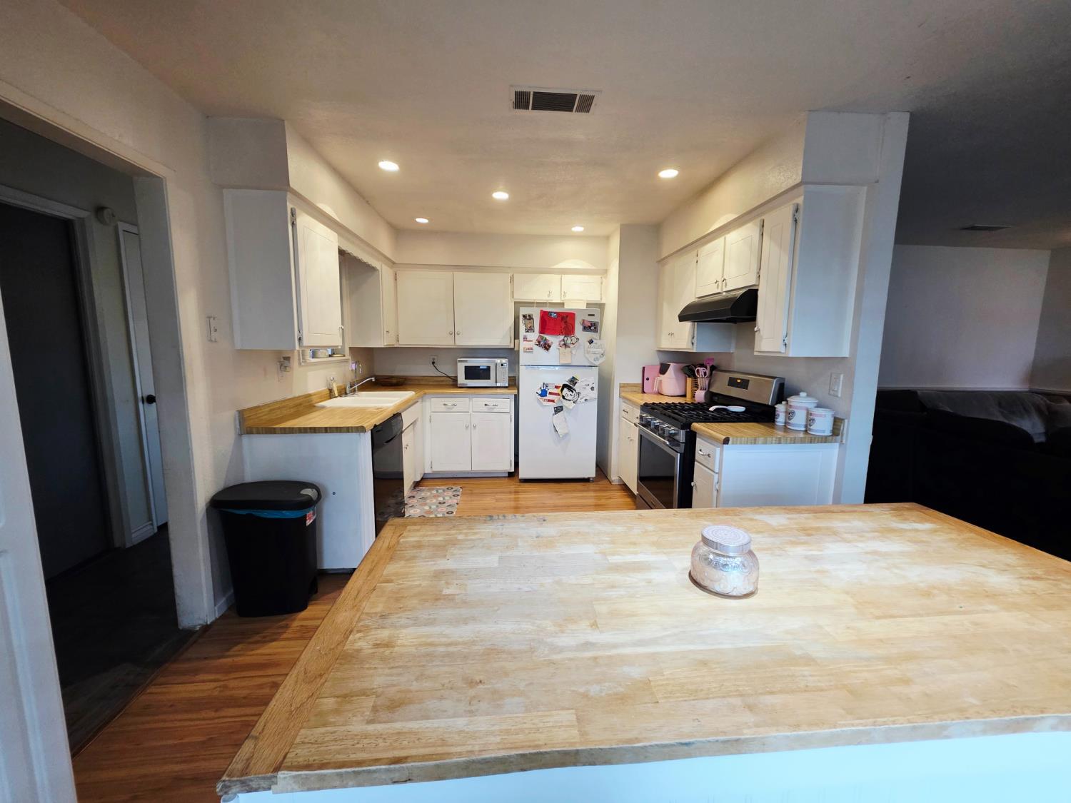 1239 Chittenden Ave, Corcoran, CA 93212