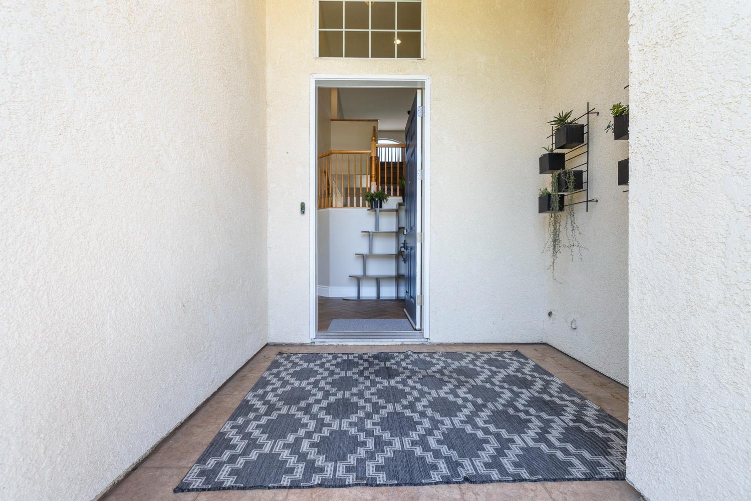 2696 Robinwood Ave, Clovis, CA 93611