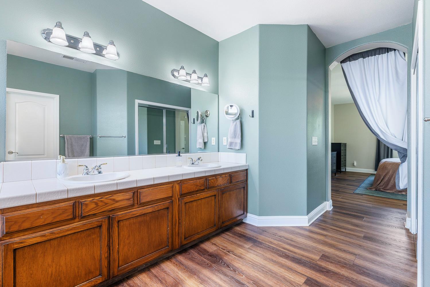 2696 Robinwood Ave, Clovis, CA 93611