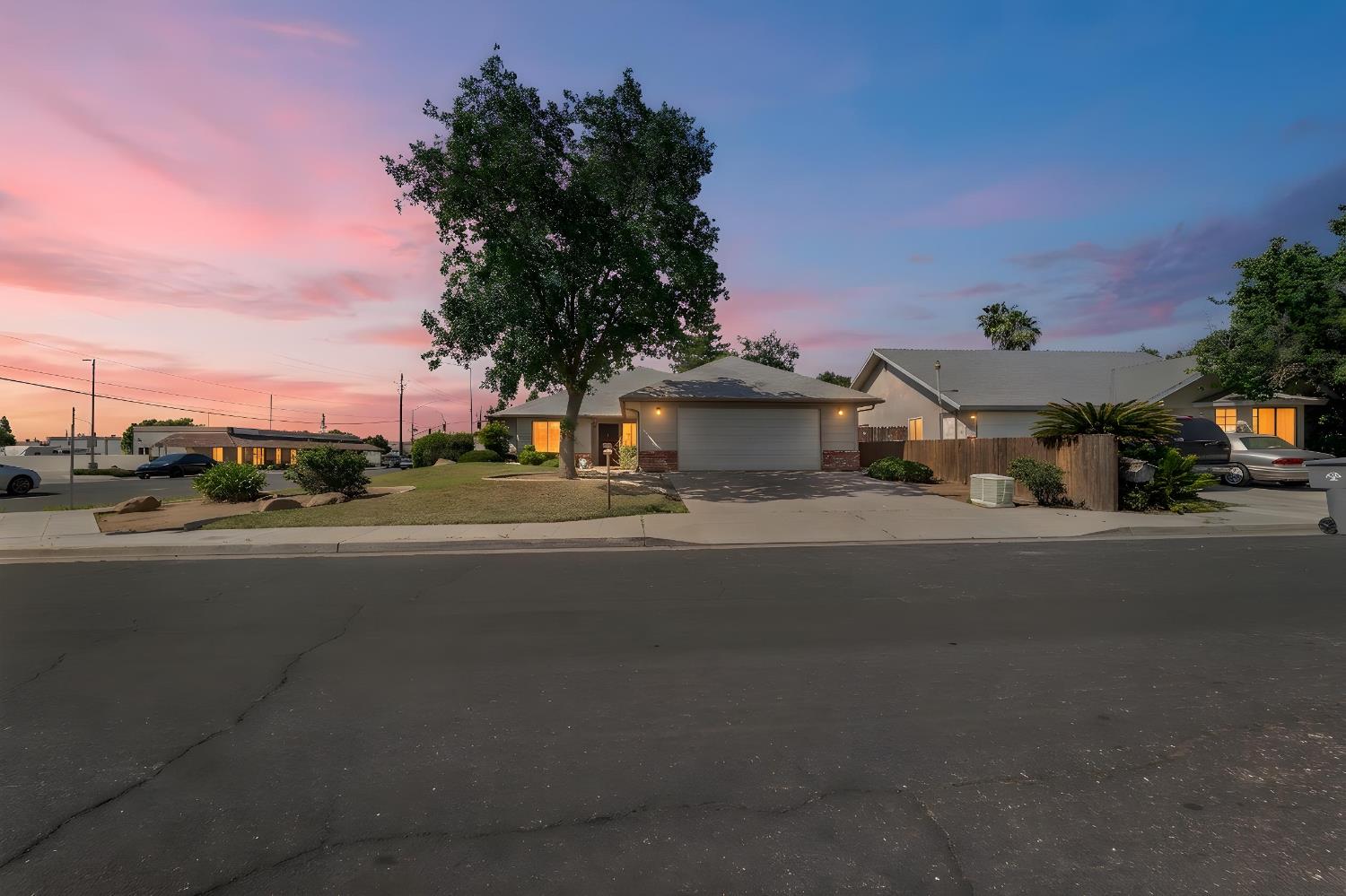 1407 Purvis Ave, Clovis, CA 93611